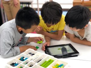 「創造力・コミュニケーション力を育む」